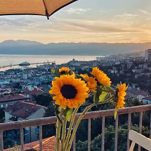Nona's View With Balcony Apartment Rijeka
